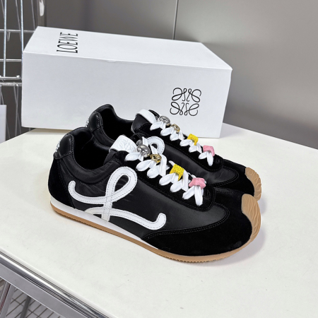 로에베 발레 러너 2.0 스웨이드 스니커즈 블랙