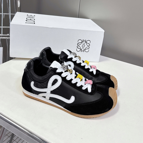 로에베 발레 러너 2.0 스웨이드 스니커즈 블랙