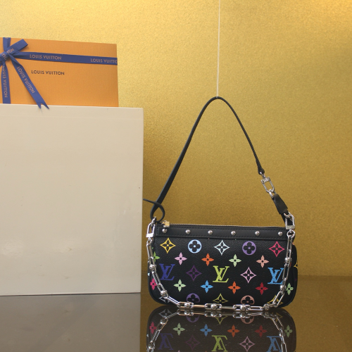 LV x TM 포쉐트 악세수아 기타 모노그램 캔버스 M13663