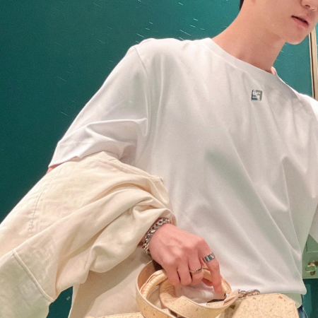 펜디 FF 메탈 로고 반팔 티셔츠